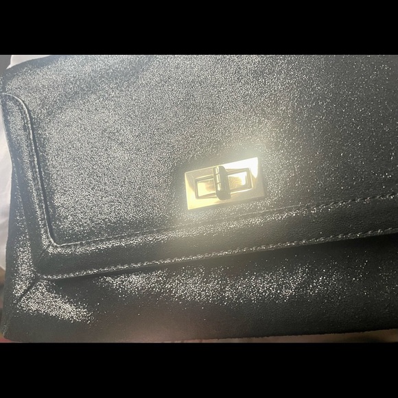 Danier leather clutch - Picture 5 of 7